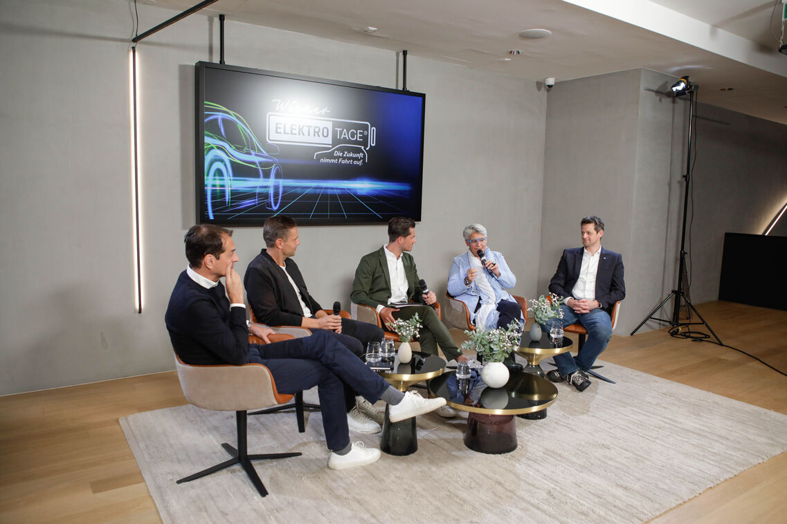 Thumb elektrotage 3tag panels @barbaranidetzky 4197 LSIebjoM